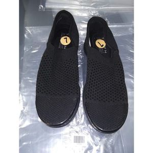 Taryn Rose Women's Chaise Knit Slip-On Sneaker , Black , 7